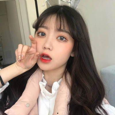 抖音网红吃瓜一男一女,一男一女引发网友热议