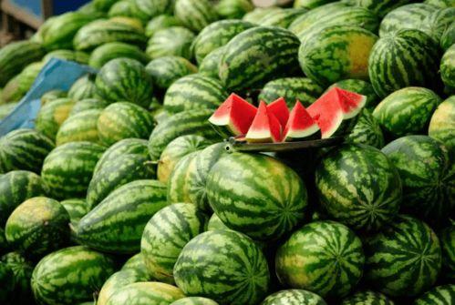 莱阳网红甜甜吃瓜,揭秘莱阳网红圈背后的故事